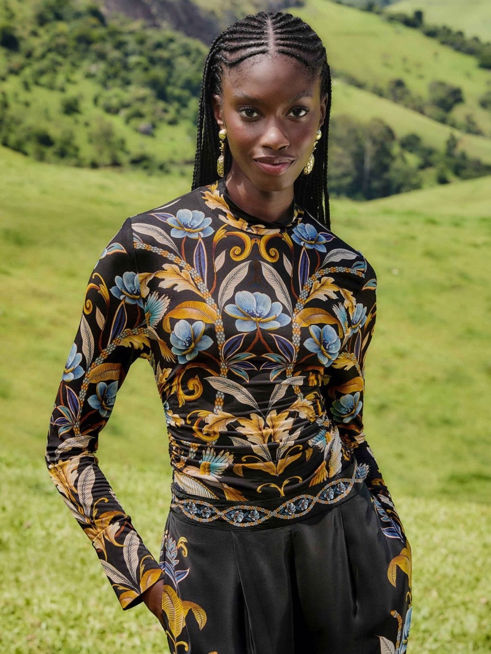FARM RIO Black Gold Blue Floral Long Sleeve Snake Garden Jersey Mesh Top